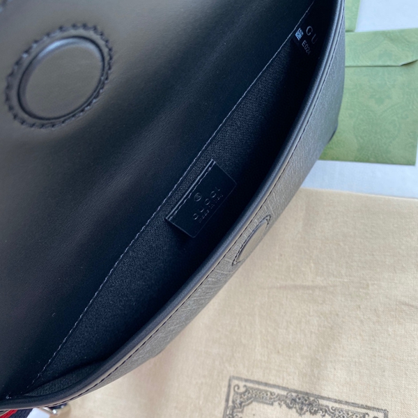 グッチバッグ着用イメージ